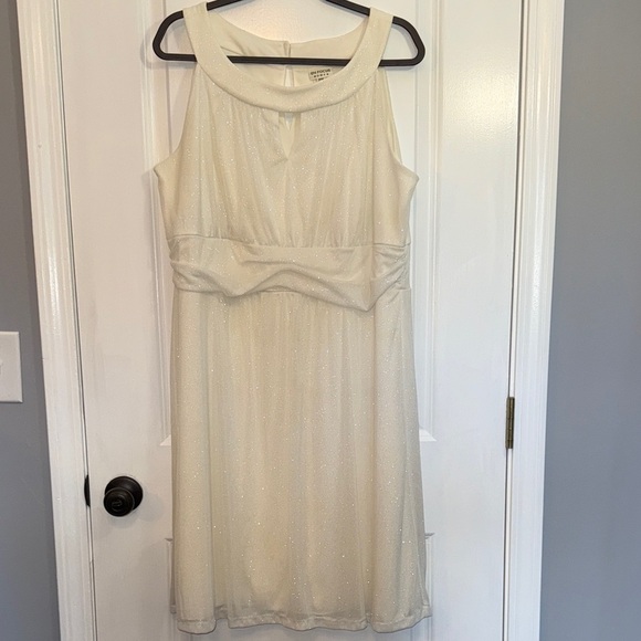 Enfocus Studio Dresses & Skirts - Enfocus Studio Cream Sparkle Midi Dress